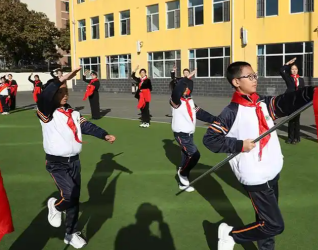不晒升学率以体育牵引学生全面发展让孩子们脚下有力 不晒升学率以体育牵引学生全面发展让孩子们脚下有力
